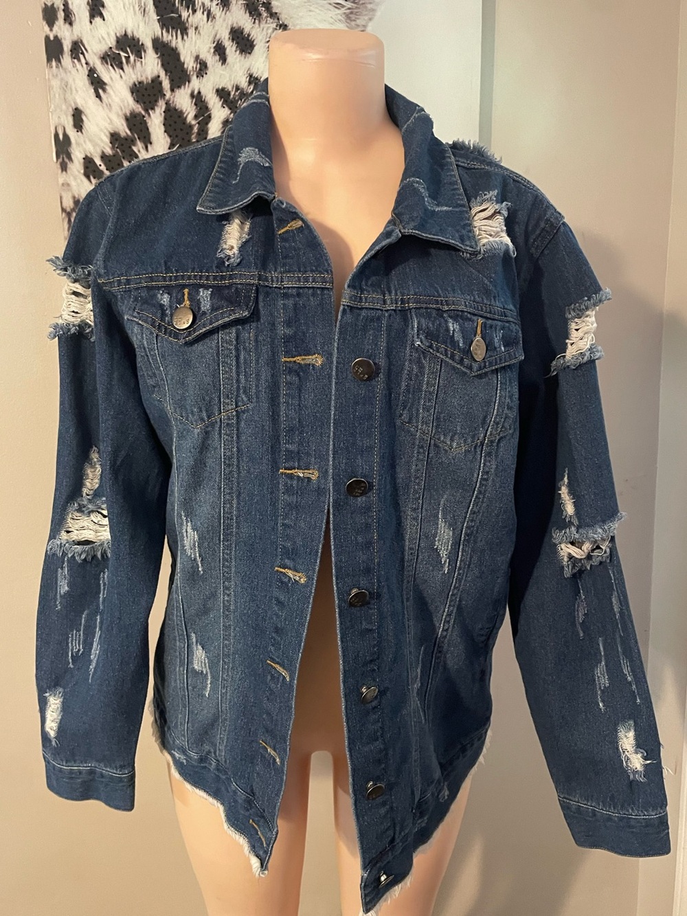 Between Us Distressed Denim Trucker Jacket Cotton Fall Style 90s L / XL fray hem